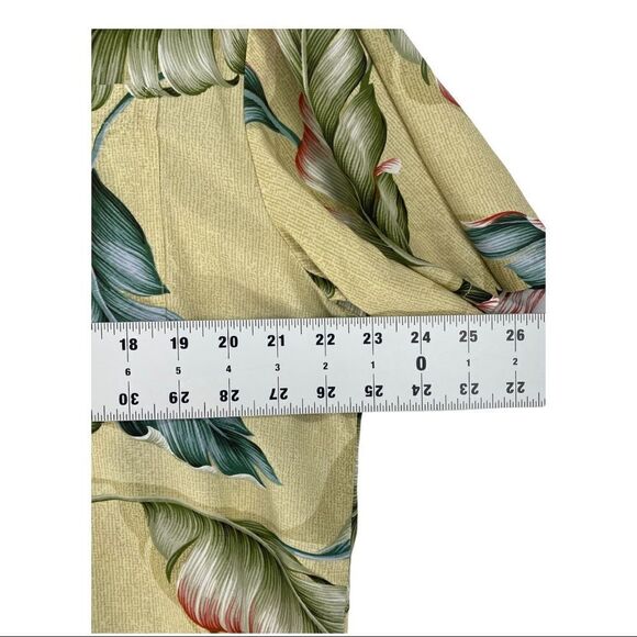 Vintage Mens Large Hawaiian Button Down Shirt with Wooden Buttons - Picture 4 of 4